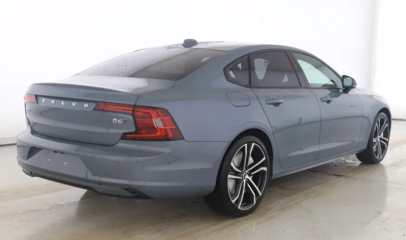 Volvo S90 B6 AWD =R-Design= Black Pack/Distronic Гаранция Image 2