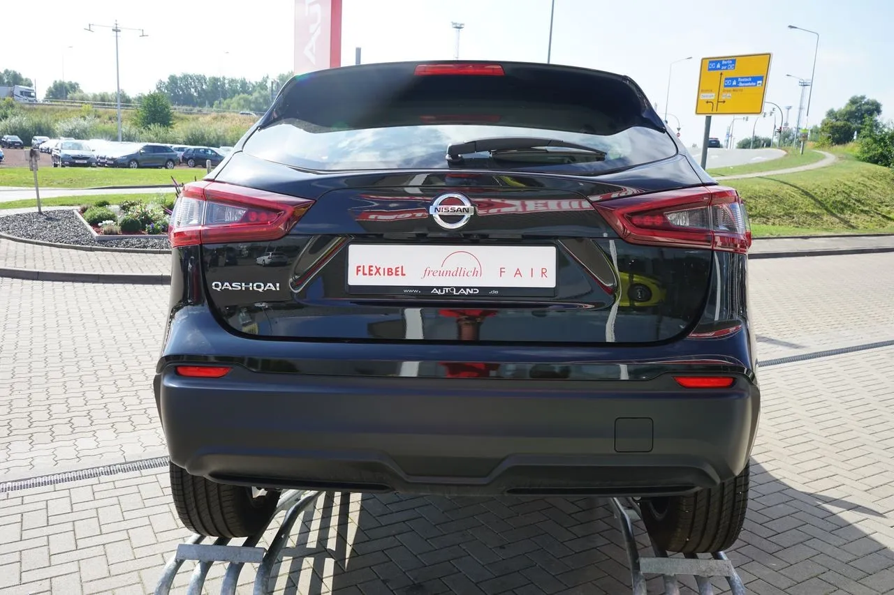 Nissan Qashqai 1.3 DIG-T...  Image 3