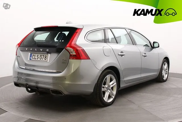 Volvo V60 D6 AWD Summum plug in hybrid aut / Navi / Digimittaristo / Vetokoukku / Nahkaverhoilu / Image 4