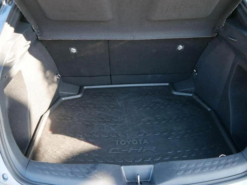 TOYOTA C-HR 1.8 Hybrid E-CVT Lounge Image 6